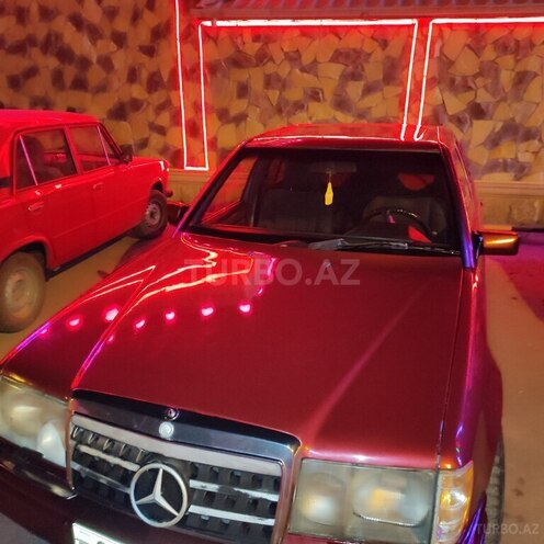Mercedes E 220 1992, 375,000 km - 2.2 l - Bakı