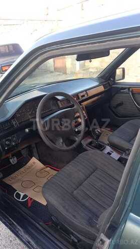 Mercedes E 200 d 1988, 394,900 km - 2.0 l - Bakı