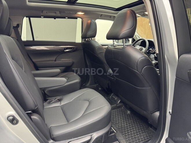 Toyota Highlander-24