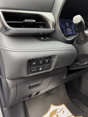 Toyota Highlander-13