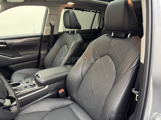 Toyota Highlander-10