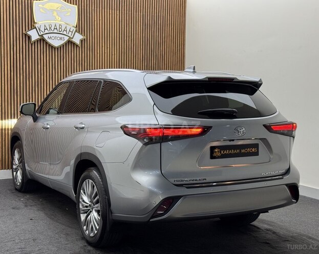 Toyota Highlander-5