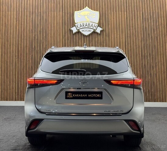 Toyota Highlander-4
