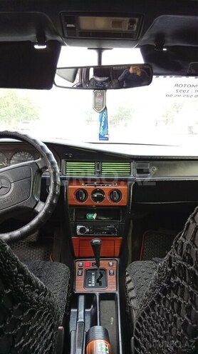 Mercedes 190 1992, 300,000 km - 2.0 л - Beyləqan