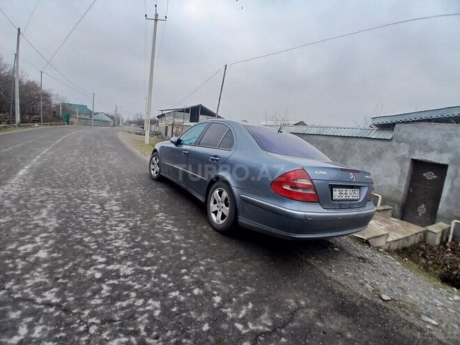 Mercedes E 200 2004, 280,000 km - 2.0 l - Qəbələ