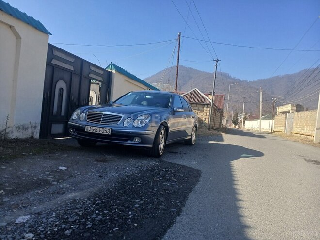 Mercedes E 200 2004, 280,000 km - 2.0 l - Qəbələ