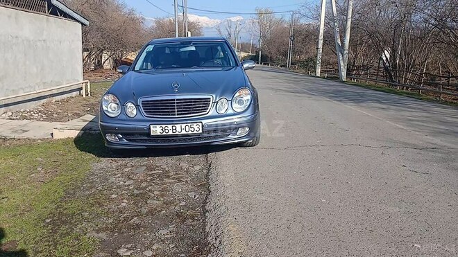 Mercedes E 200 2004, 280,000 km - 2.0 l - Qəbələ
