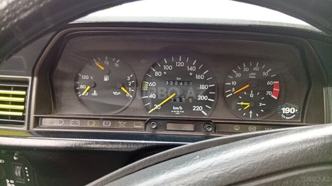 Mercedes 190 1992, 300,000 km - 2.0 л - Beyləqan