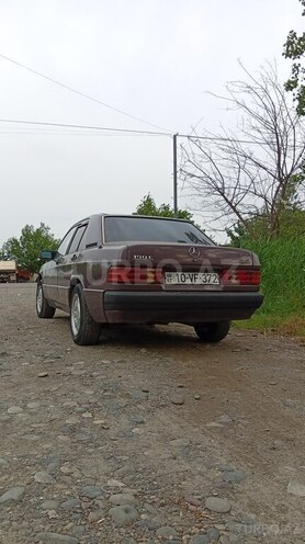 Mercedes 190 1992, 300,000 km - 2.0 л - Beyləqan