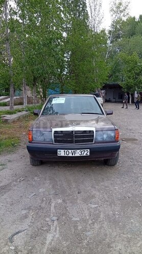 Mercedes 190 1992, 300,000 km - 2.0 л - Beyləqan