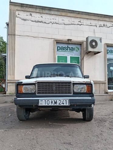 LADA (VAZ) 2107 2002, 95,000 km - 1.6 l - Salyan