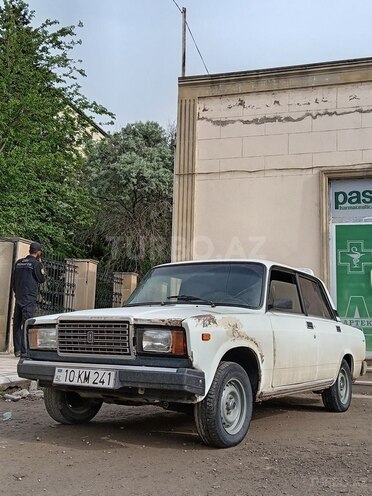 LADA (VAZ) 2107 2002, 95,000 km - 1.6 l - Salyan