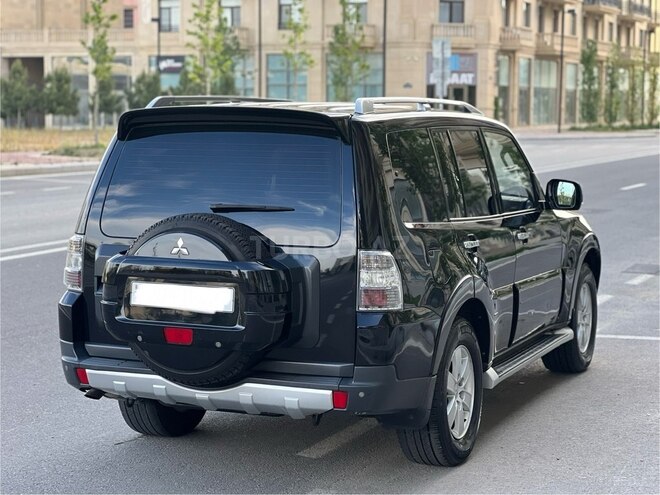 Mitsubishi Pajero 2007, 195,000 km - 3.0 l - Bakı