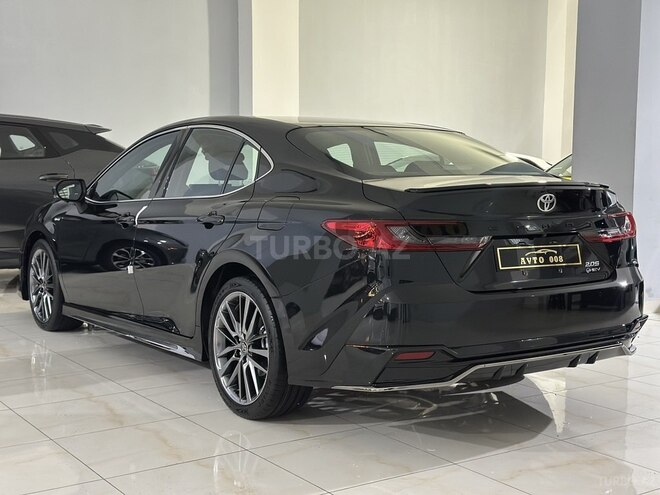 Toyota Camry-11