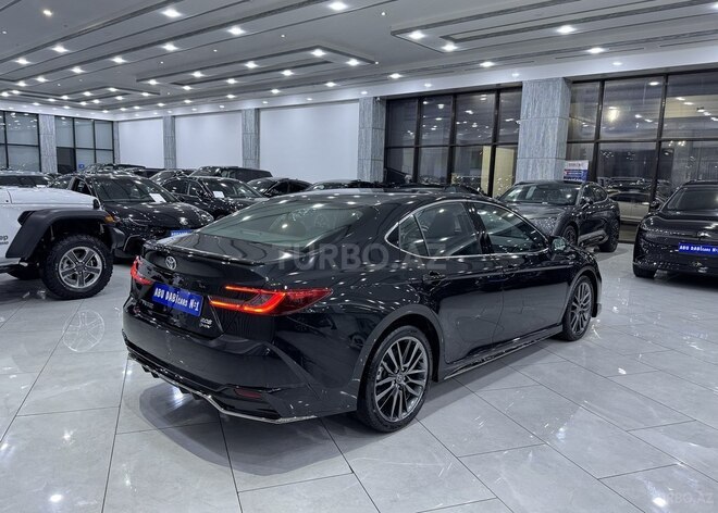 Toyota Camry-5
