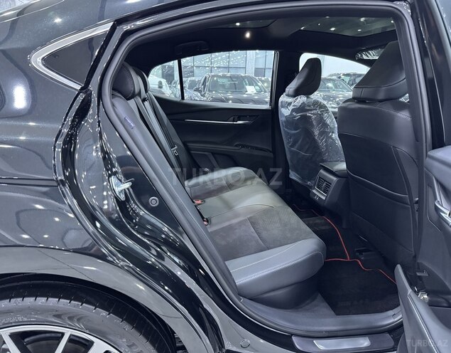 Toyota Camry-12