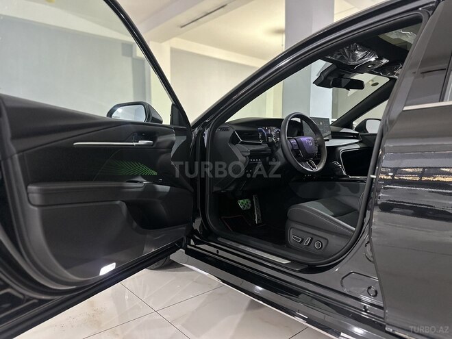 Toyota Camry-16