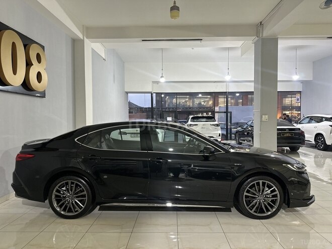 Toyota Camry-8