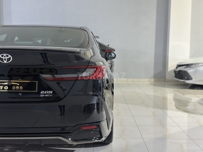 Toyota Camry-14
