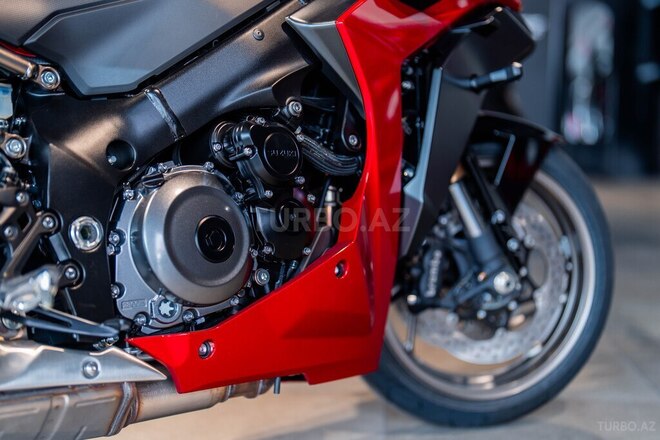 Suzuki GSX-S1000GT-5