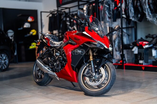 Suzuki GSX-S1000GT-1