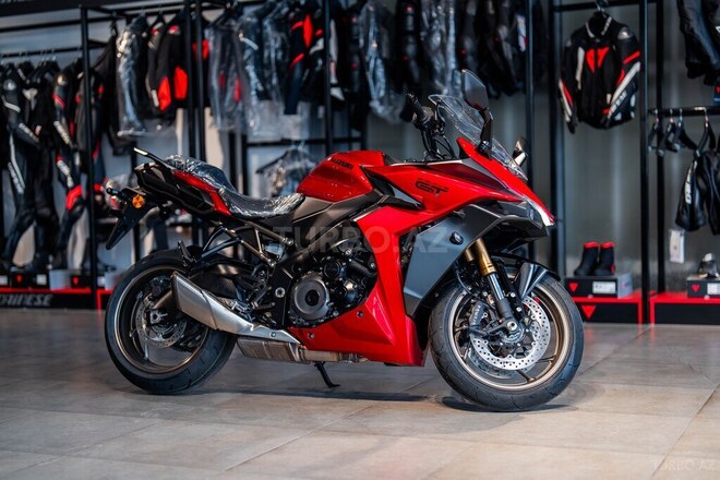 Suzuki GSX-S1000GT-3