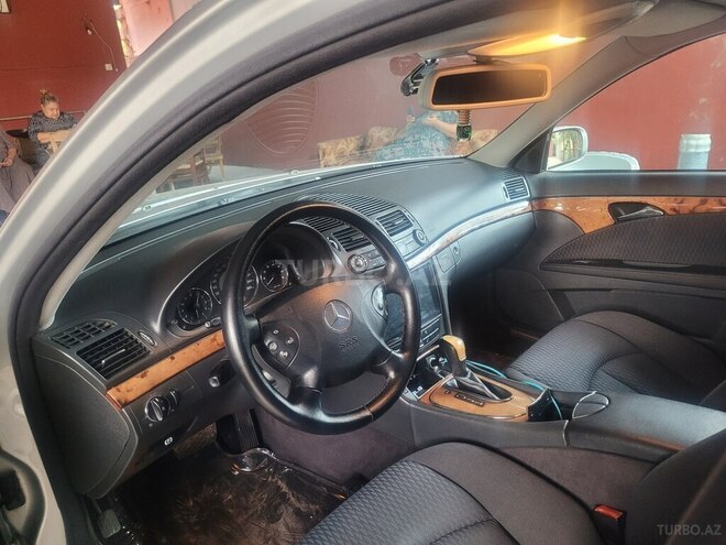 Mercedes E 240 2002, 238,000 km - 2.6 l - Bakı
