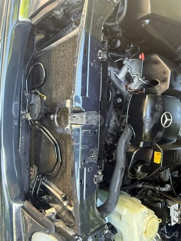 Mercedes E 240 1998, 335,000 km - 2.4 l - Mingəçevir