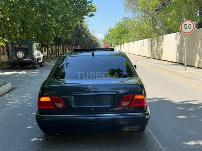 Mercedes E 240 1998, 335,000 km - 2.4 l - Mingəçevir