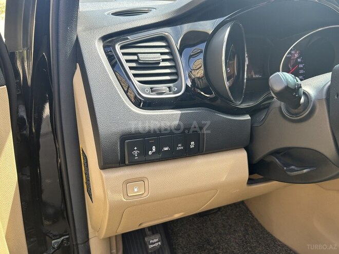 Kia Carnival 2015, 270,000 km - 2.2 l - Bakı