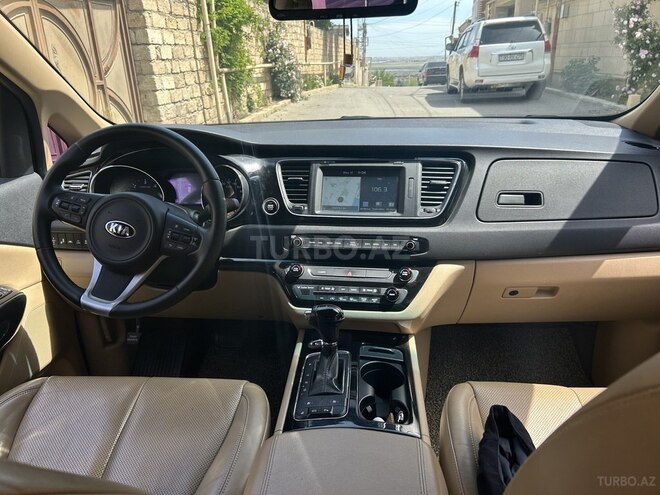 Kia Carnival 2015, 270,000 km - 2.2 l - Bakı