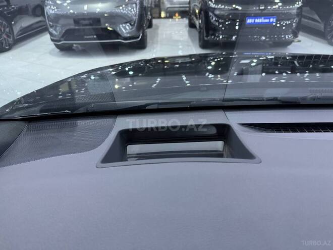 Toyota Camry-15