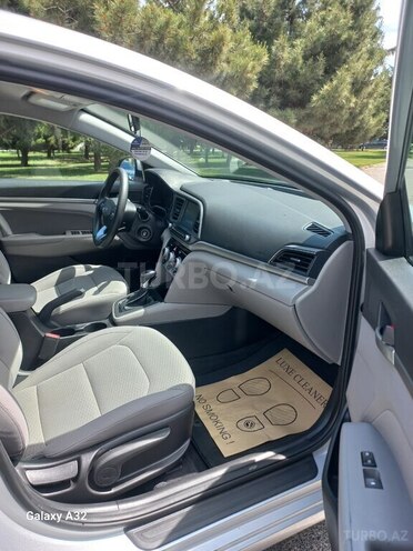 Hyundai Elantra 2018, 161,353 km - 2.0 l - Bakı