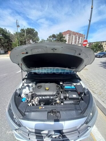 Hyundai Elantra 2018, 161,353 km - 2.0 l - Bakı