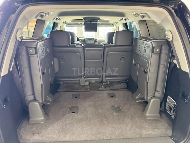 Toyota Land Cruiser-12