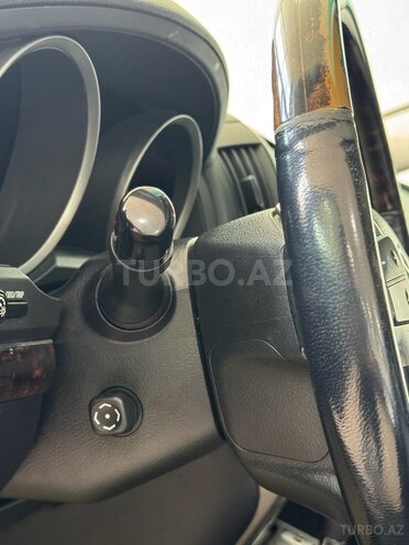 Toyota Land Cruiser-18
