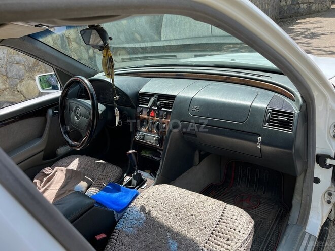 Mercedes C 220 1995, 480,000 km - 2.2 л - Lerik