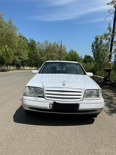 Mercedes C 220 1995, 480,000 km - 2.2 л - Lerik