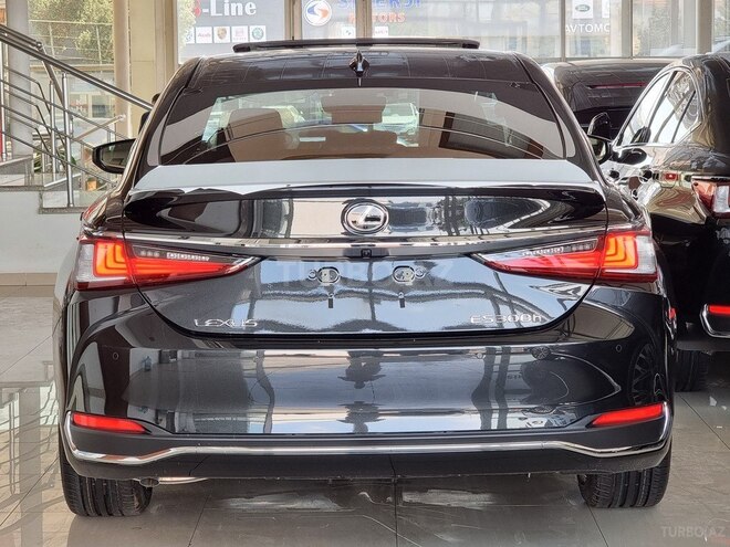 Lexus ES 300h 2025, 0 km - 2.5 l - Bakı