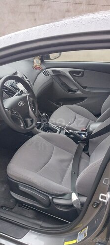 Hyundai Elantra 2015, 273,588 km - 1.8 л - Bakı