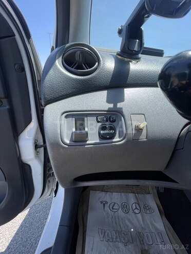 Toyota Vitz 2002, 200,000 km - 1.3 l - Bakı