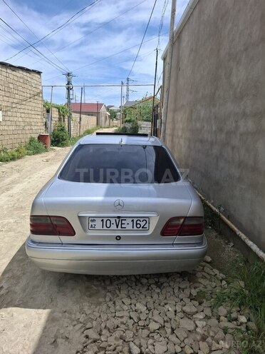 Mercedes E 230 1995, 373,460 km - 2.3 l - Bakı