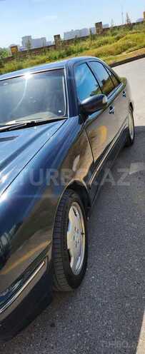 Mercedes E 320 2000, 60,300 km - 3.2 л - Bakı