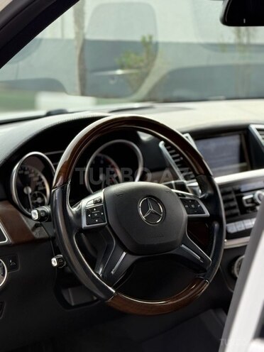 Mercedes GL 500 4MATIC 2014, 146,500 km - 4.7 л - Bakı
