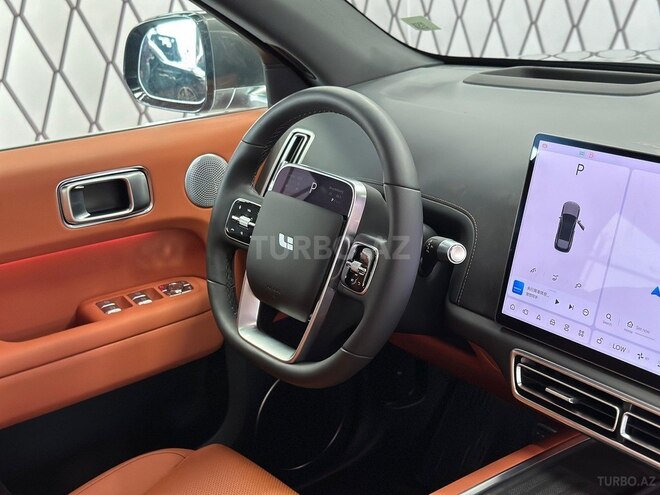 Li Auto L6-11