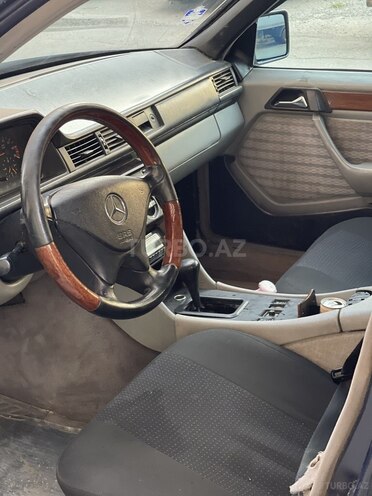 Mercedes E 200 1992, 374,842 km - 2.0 l - Bakı