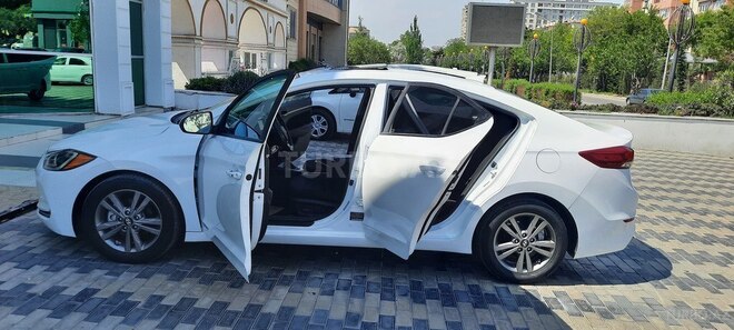 Hyundai Elantra 2017, 128,000 km - 2.0 l - Bakı