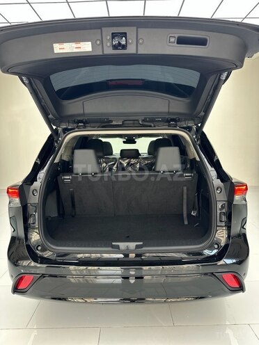 Toyota Highlander 2023, 34,000 km - 2.5 l - Bakı