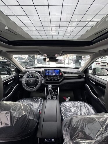 Toyota Highlander 2023, 34,000 km - 2.5 l - Bakı