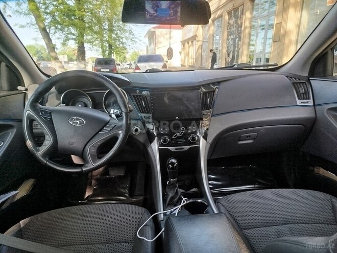 Hyundai Sonata 2012, 181,000 km - 2.0 l - Quba